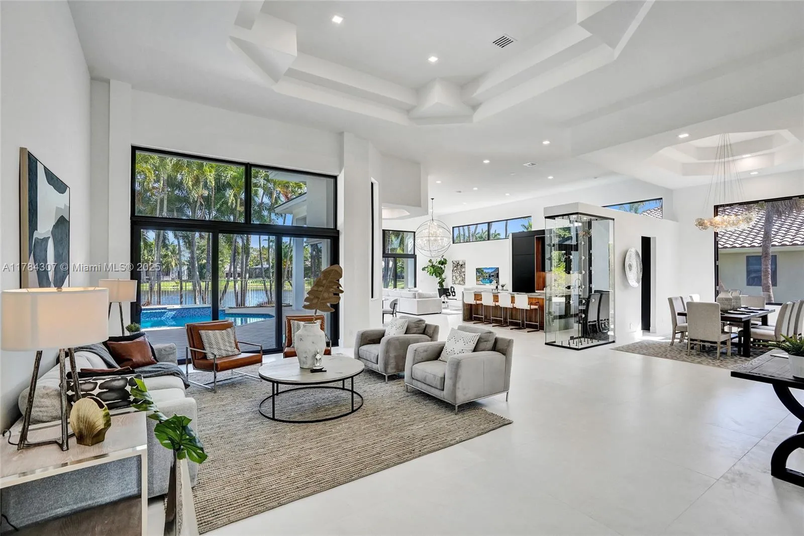 2486 Poinciana Ct, Weston FL 33327