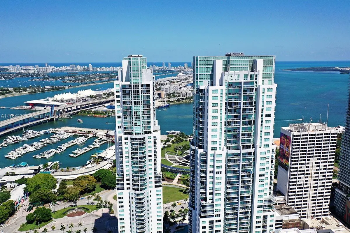 2 bedroom 2 bath for sale at 253 NE 2nd St # 1008, Miami FL 33132
