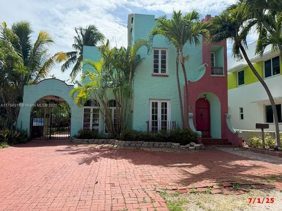 6 bedroom 6 bath for sale at 1722 Jefferson Ave, Miami Beach FL 33139