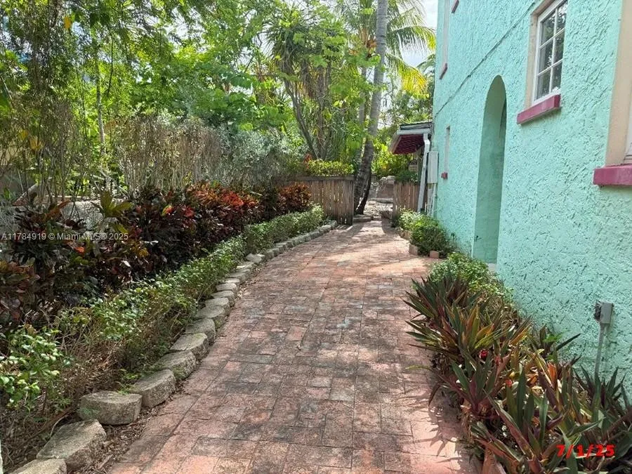 1722 Jefferson Ave, Miami Beach FL 33139