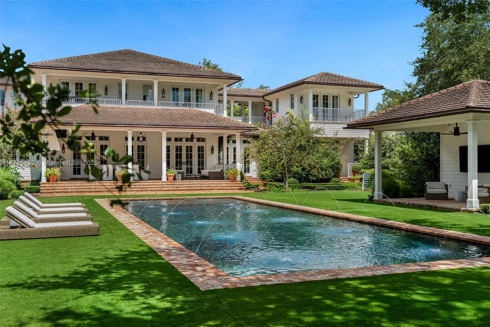 7393 SW 79th Ct, Miami FL 33143