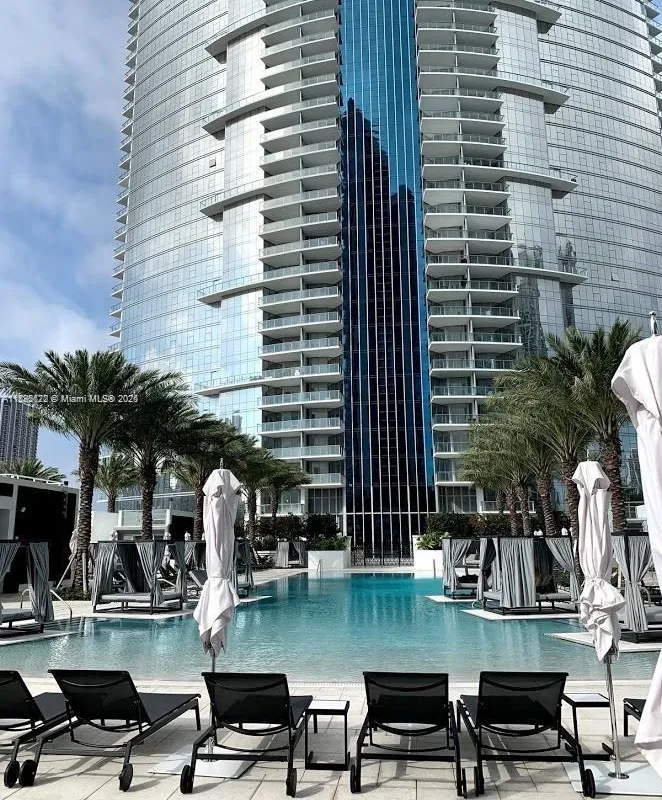 851 NE 1st Ave # 3002, Miami FL 33132