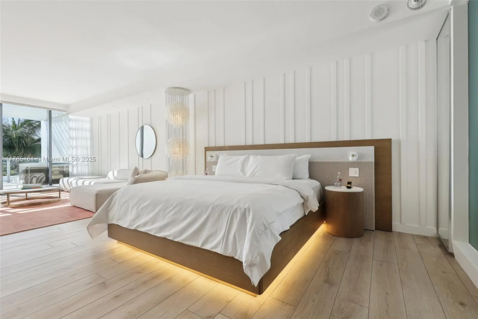 2201 Collins Ave # 3, Miami Beach FL 33139