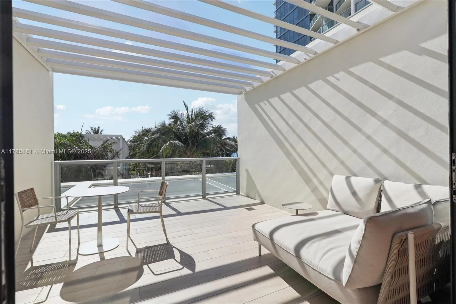 2201 Collins Ave # 3, Miami Beach FL 33139