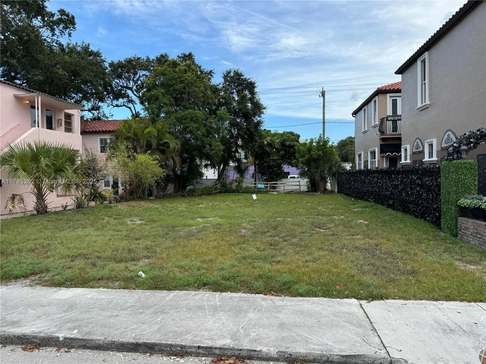 1518 SE 2nd Ct, Fort Lauderdale FL 33301