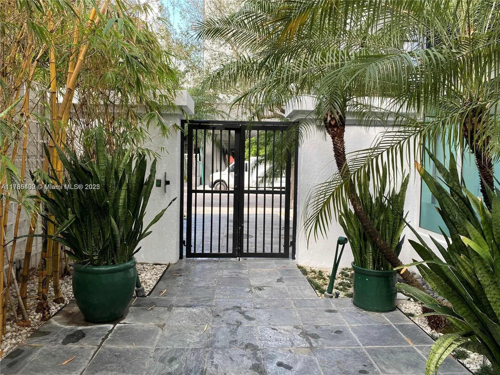 234 NE 3rd St # 201, Miami FL 33132