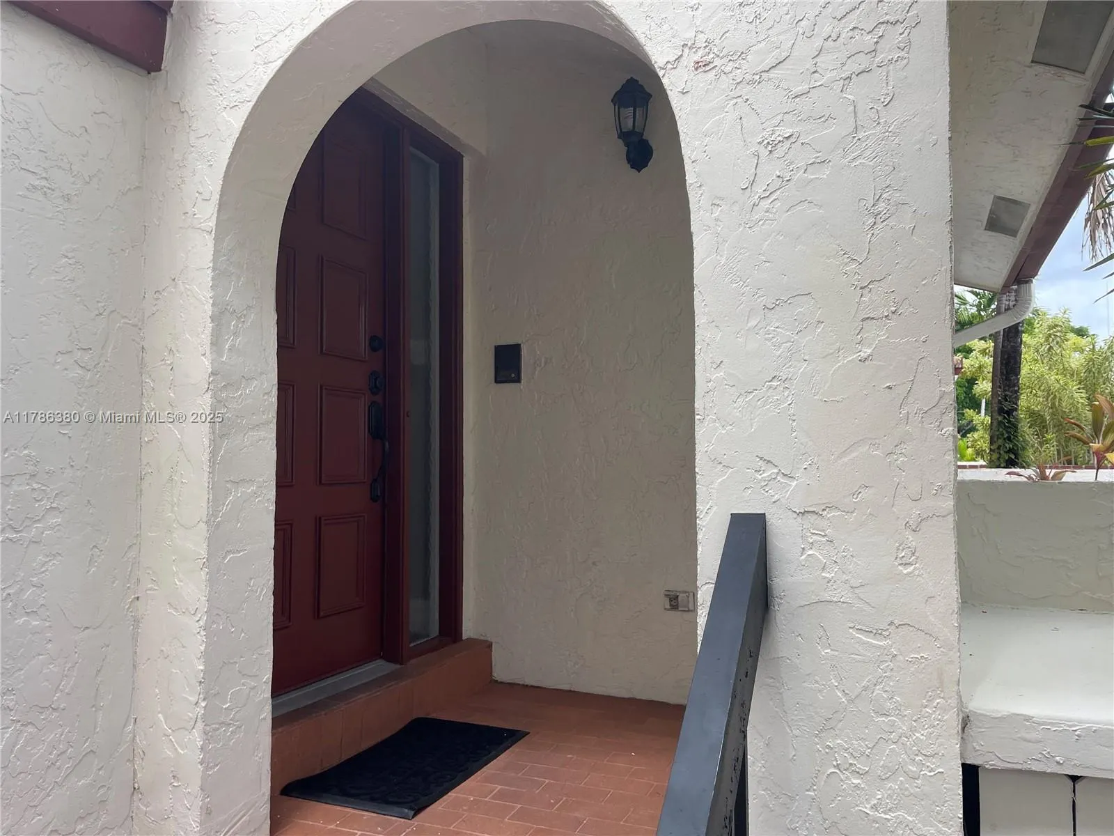 323 Ives Dairy Rd # 05, Miami FL 33179