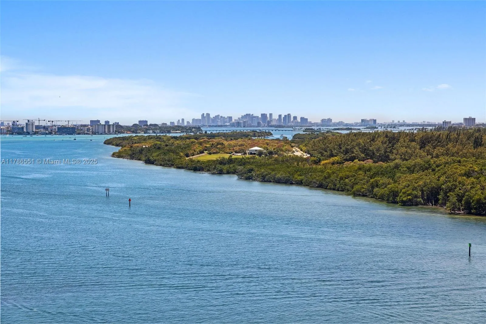 1 bedroom 1 bath for sale at 300 Bayview Dr # 1214, Sunny Isles Beach FL 33160