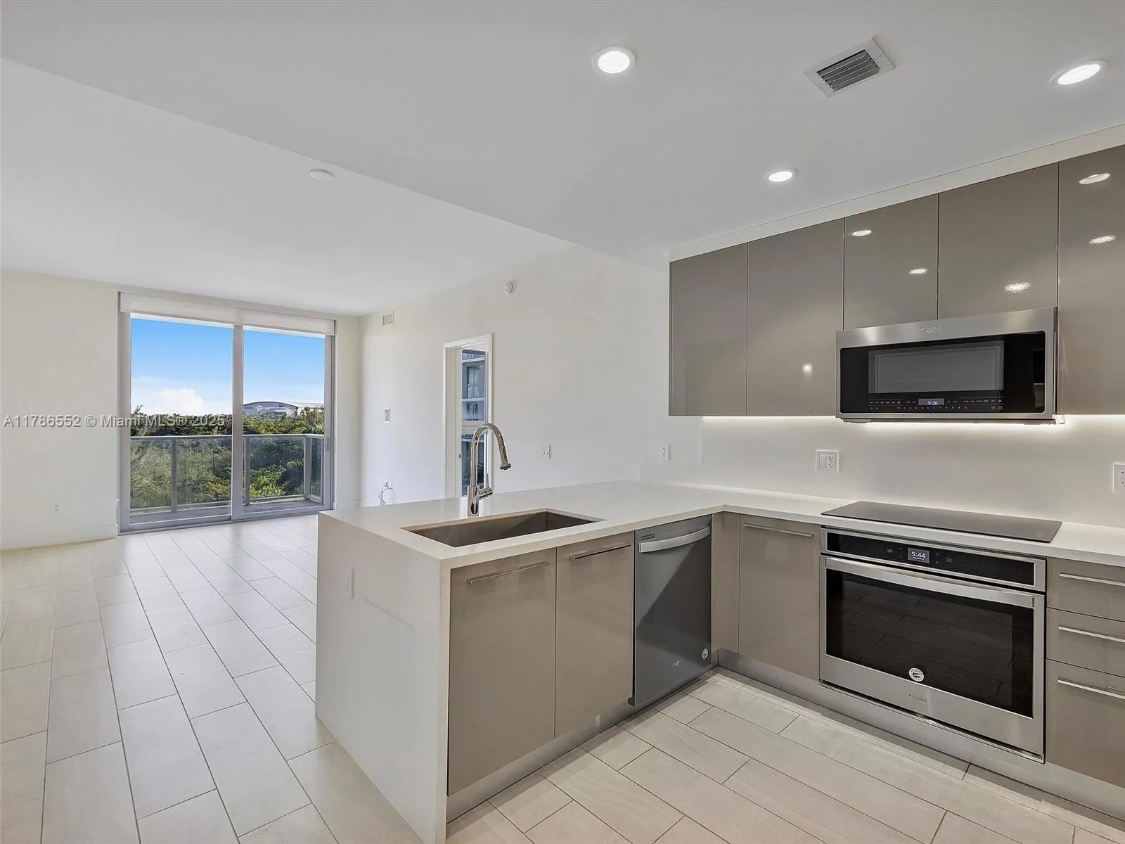 2000 Metropica Way # 502, Sunrise FL 33323
