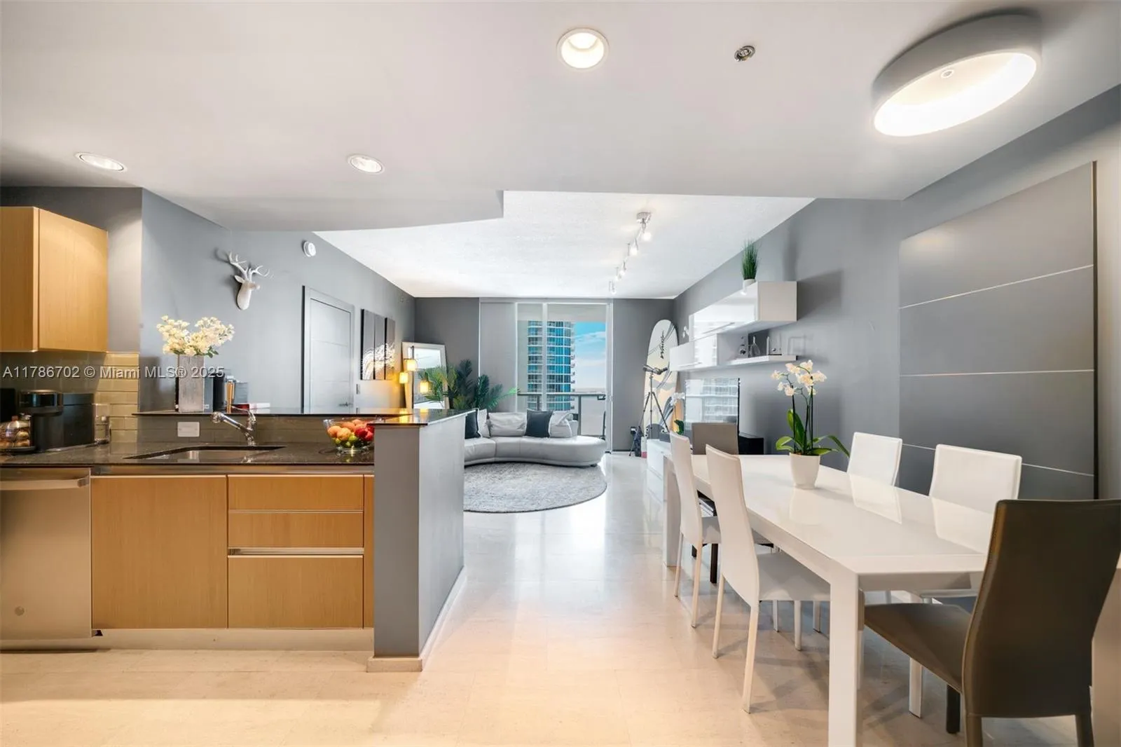 1060 Brickell Ave # 3003, Miami FL 33131