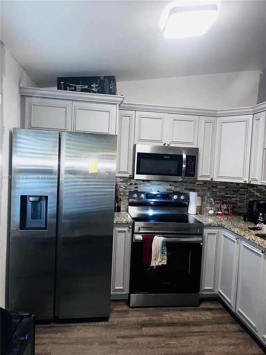4335 NW 4th Ave, Deerfield Beach FL 33064