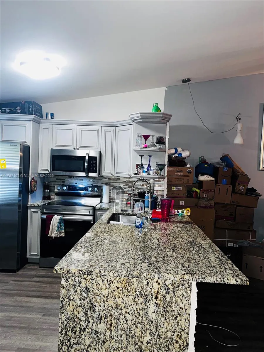 4335 NW 4th Ave, Deerfield Beach FL 33064