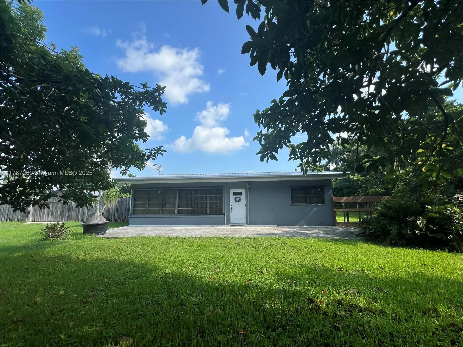 3 bedroom 2 bath for sale at 16635 SW 236th St, Homestead FL 33031