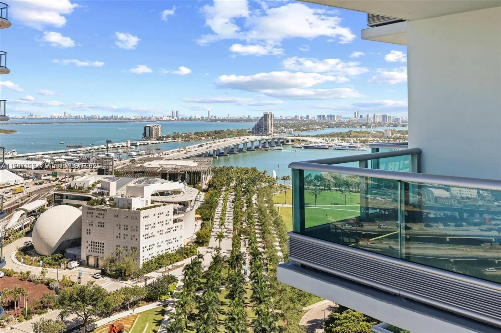 1 bedroom 2 bath for sale at 900 Biscayne Blvd # 2410, Miami FL 33132