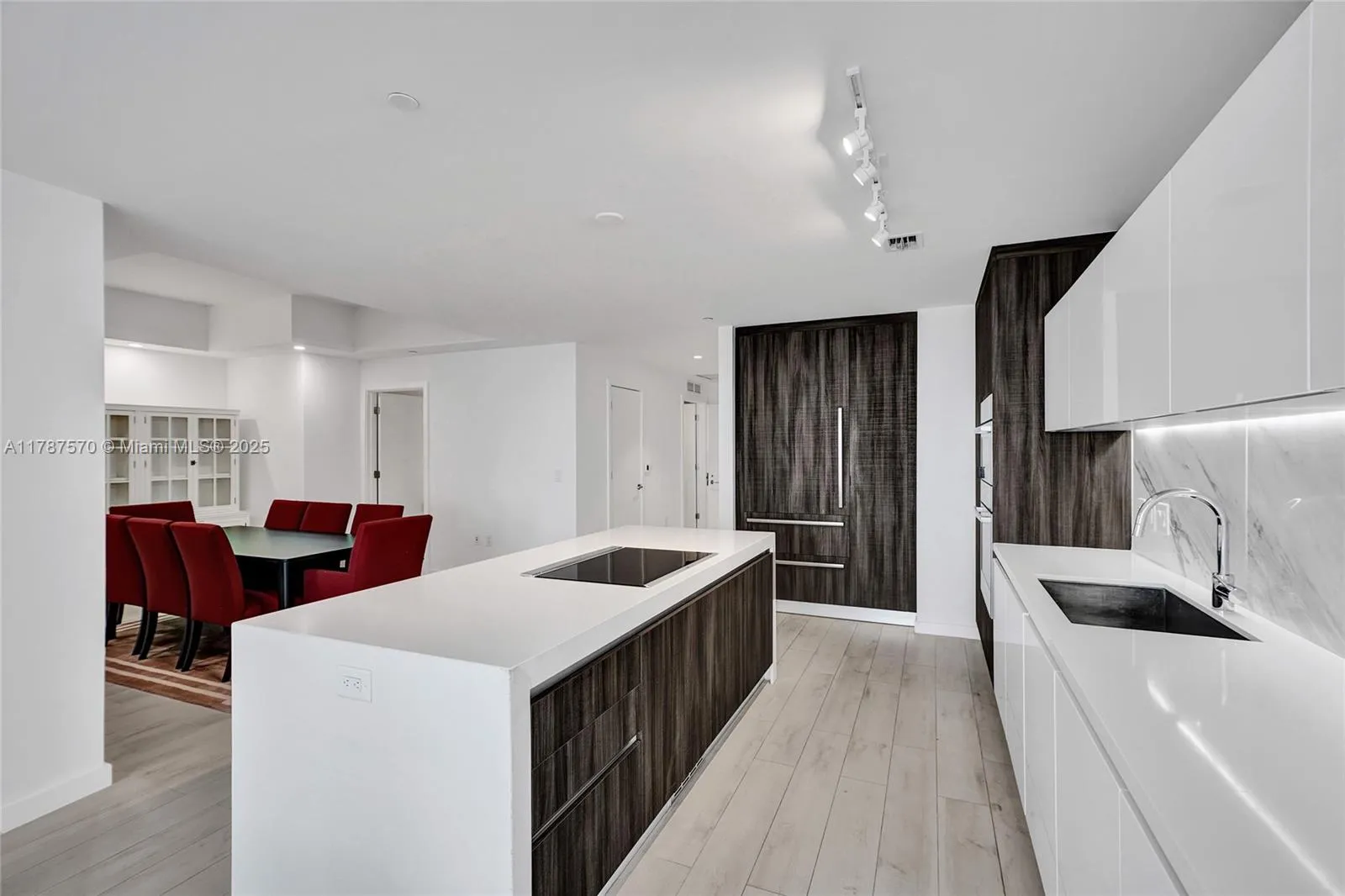 851 NE 1st Ave # 4502, Miami FL 33132