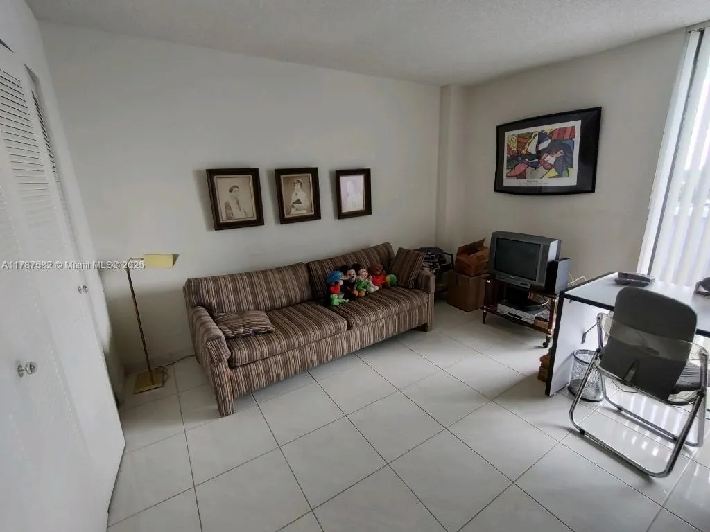 20515 E Country Club Dr # 646, Aventura FL 33180