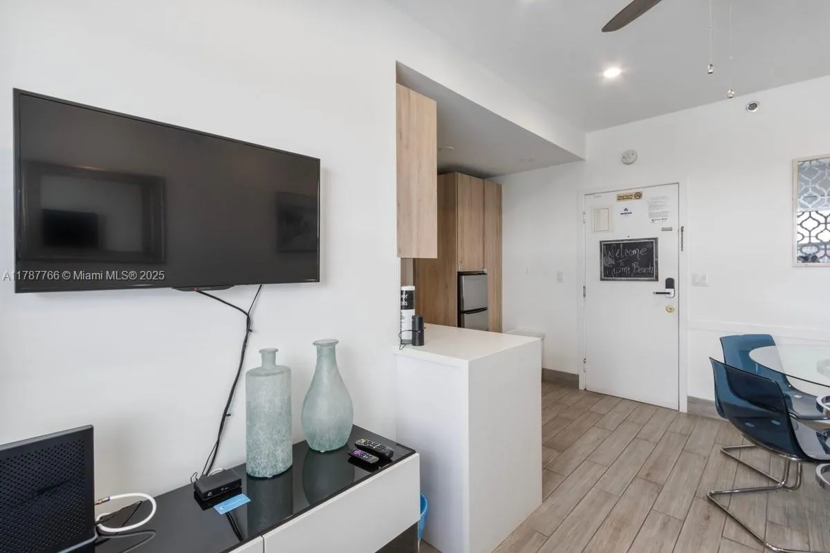 335 Ocean Dr # 122, Miami Beach FL 33139