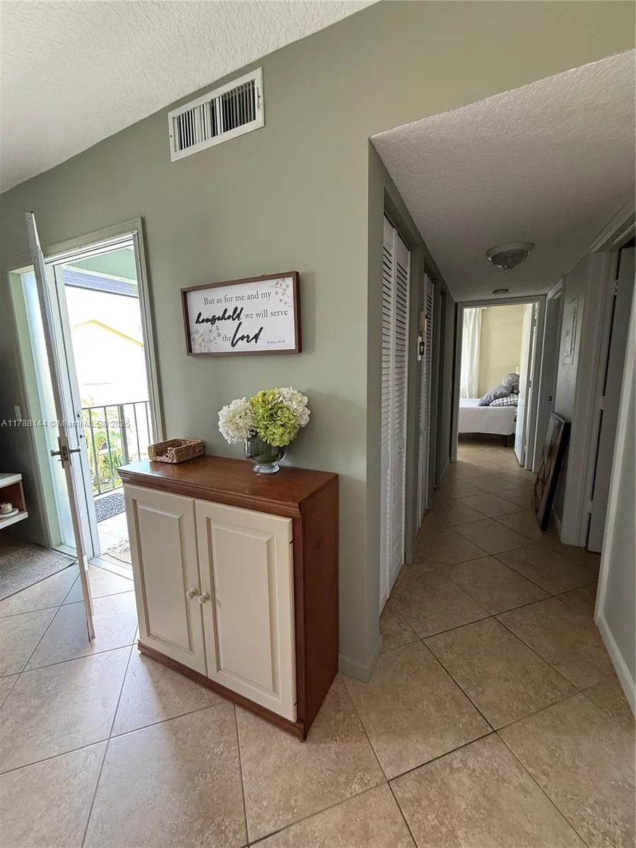 559 Waterside Dr # 559, Hypoluxo FL 33462