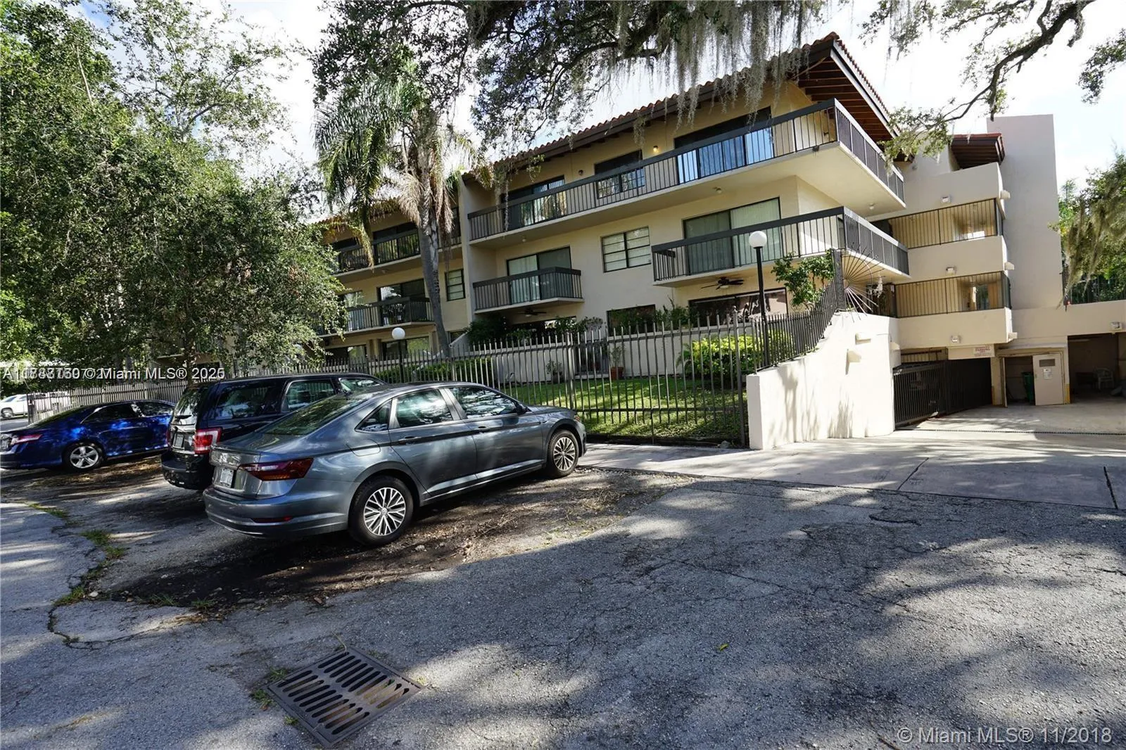 5201 Orduna Dr # 12, Coral Gables FL 33146