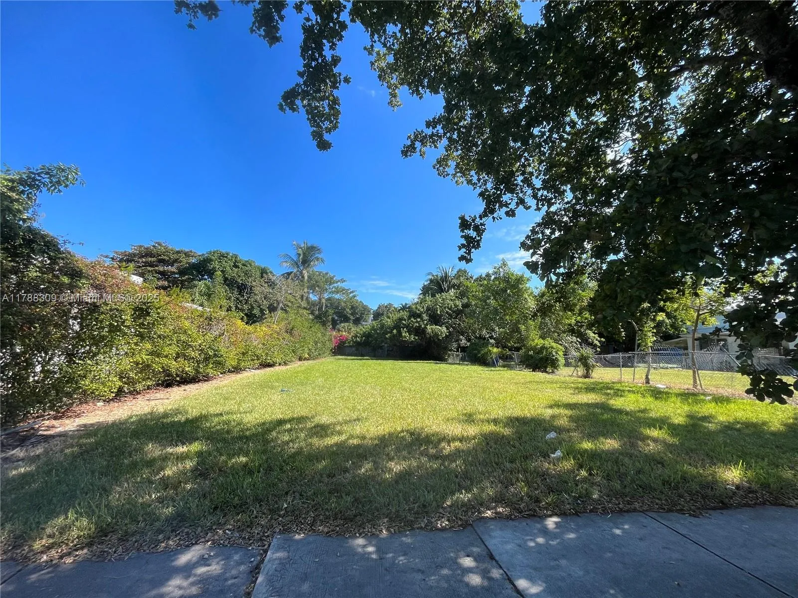 for sale at 3049 NW 5th Ave, Miami FL 33127