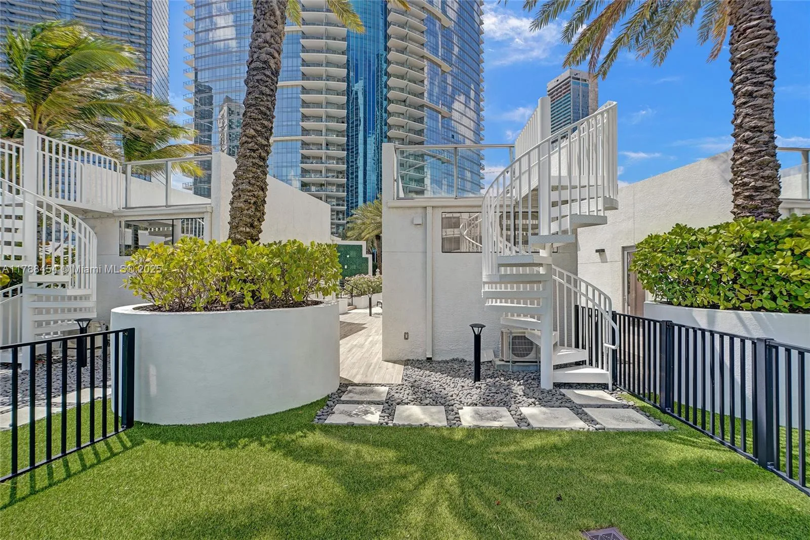 851 NE 1st Ave, Cabana # 7, Miami FL 33132