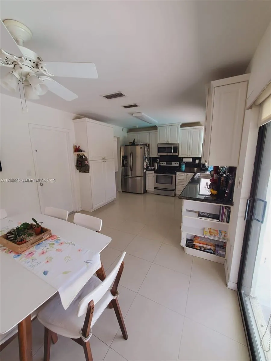 2020 NE 203rd St, Miami FL 33179