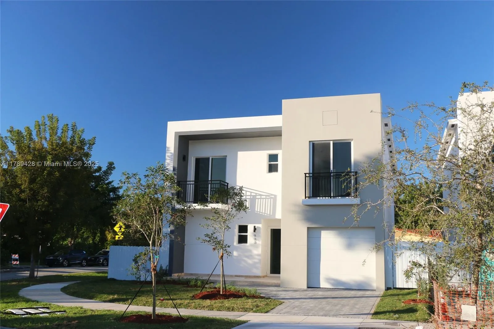 4 bedroom 4 bath for sale at 900 SW 24th Rd, Miami FL 33129