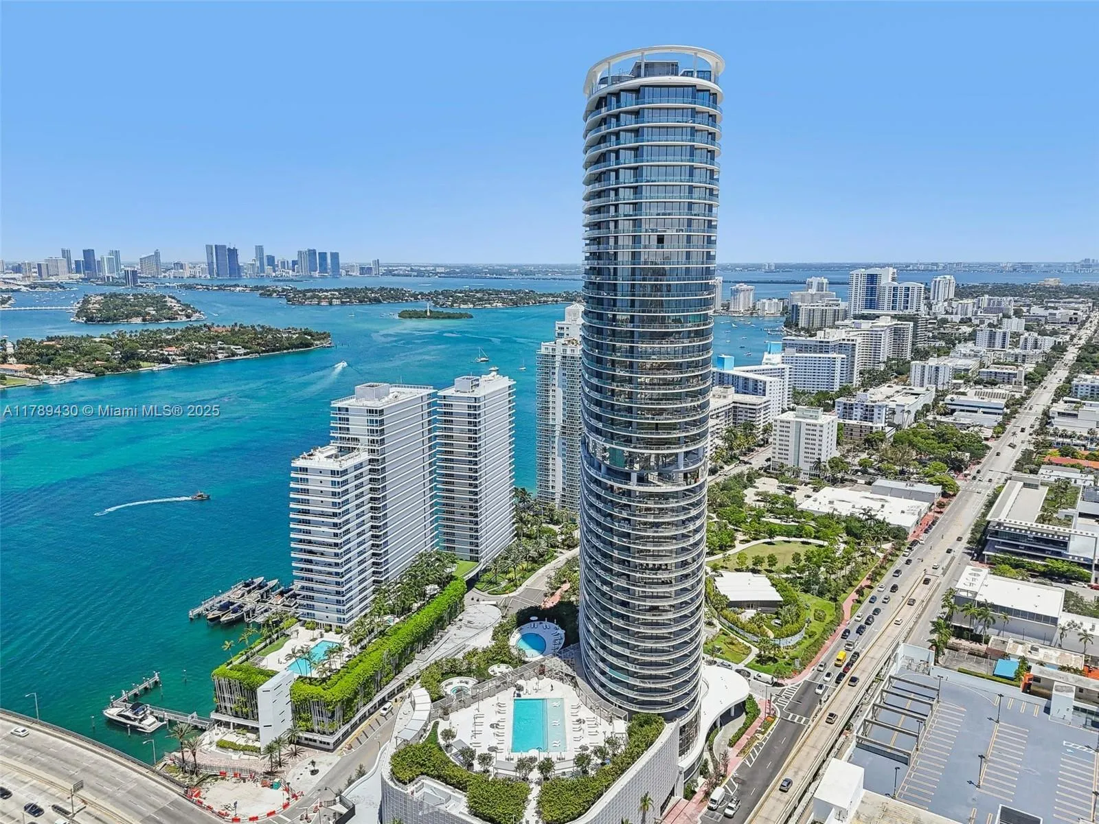 2 bedroom 2 bath for sale at 500 Alton Rd. # 3004, Miami Beach FL 33139