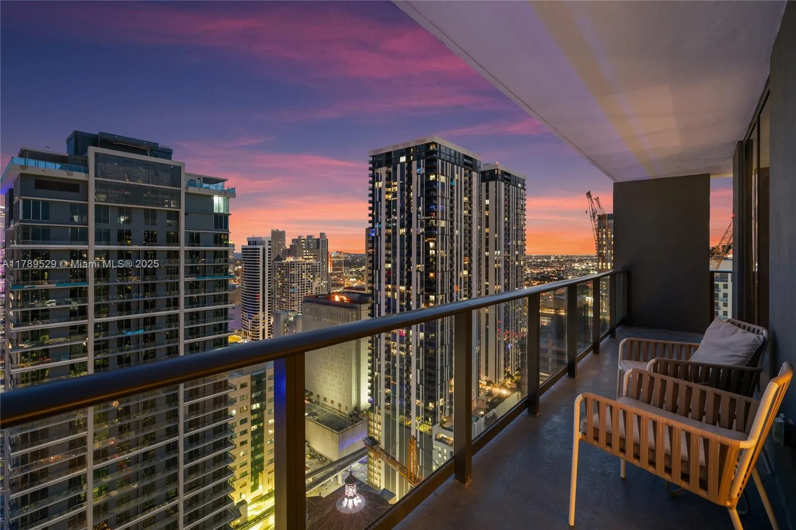 159 NE 6th St # 3105, Miami FL 33132