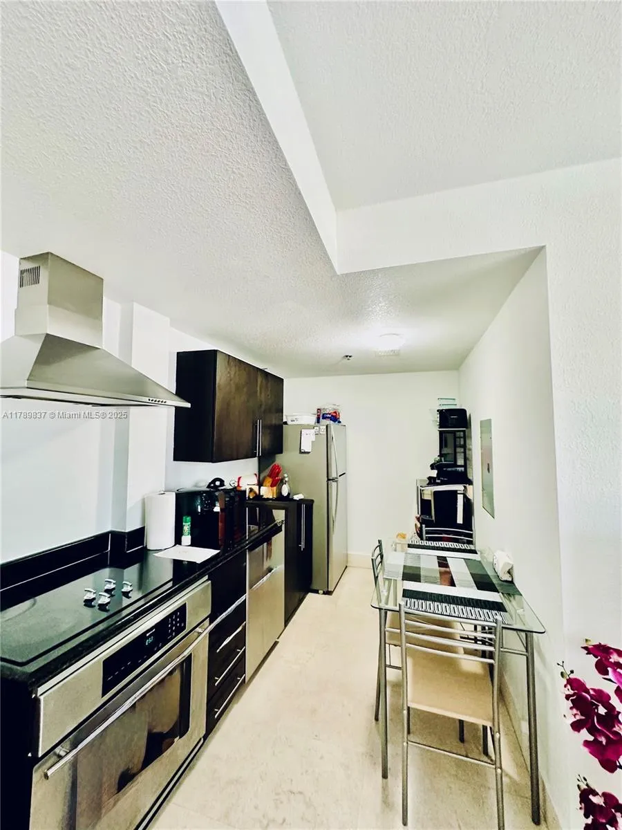 1 bedroom 1 bath for sale at 1300 Pennsylvania Ave # 109, Miami Beach FL 33139