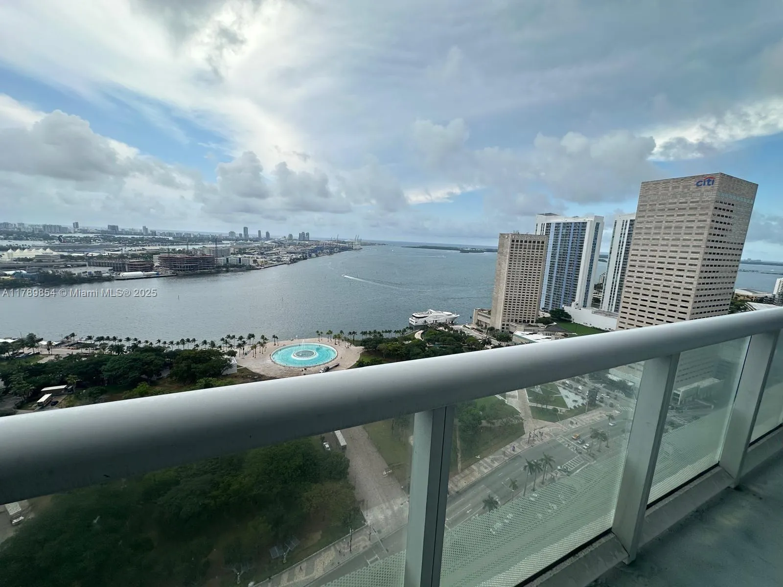 50 Biscayne Blvd # 3308, Miami FL 33132