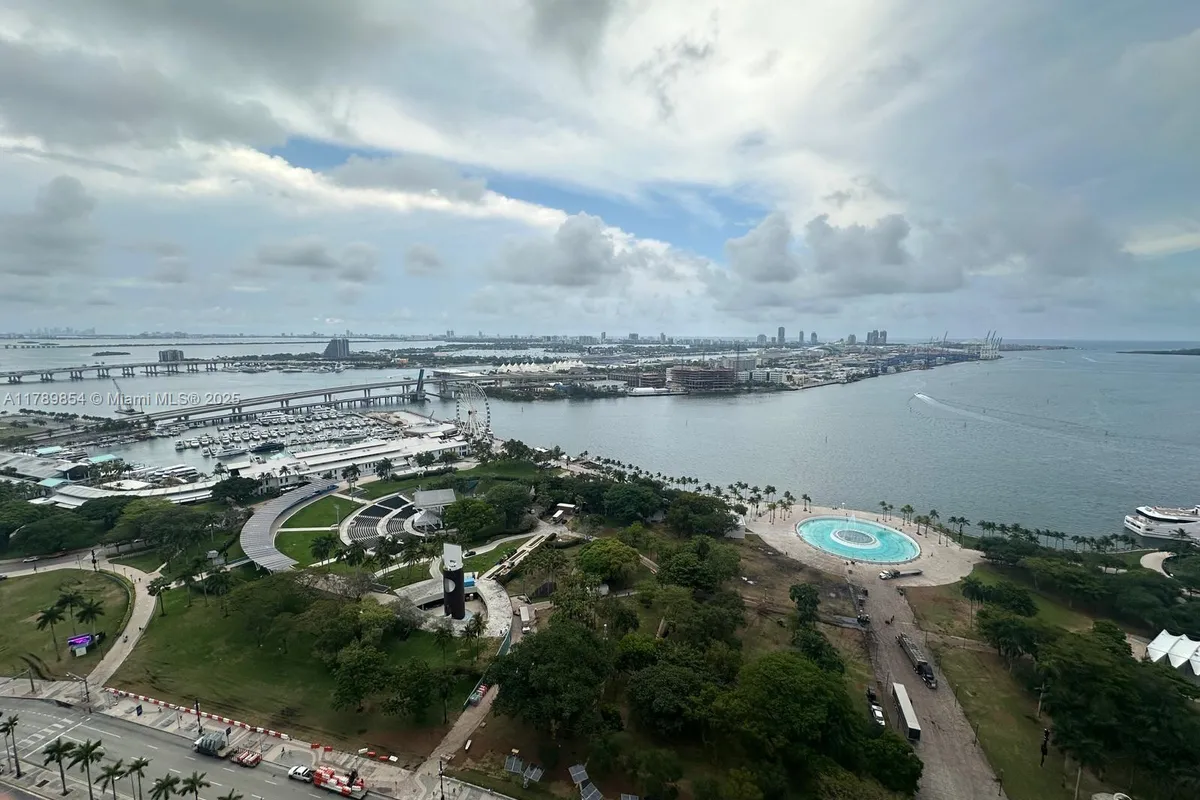 50 Biscayne Blvd # 3308, Miami FL 33132