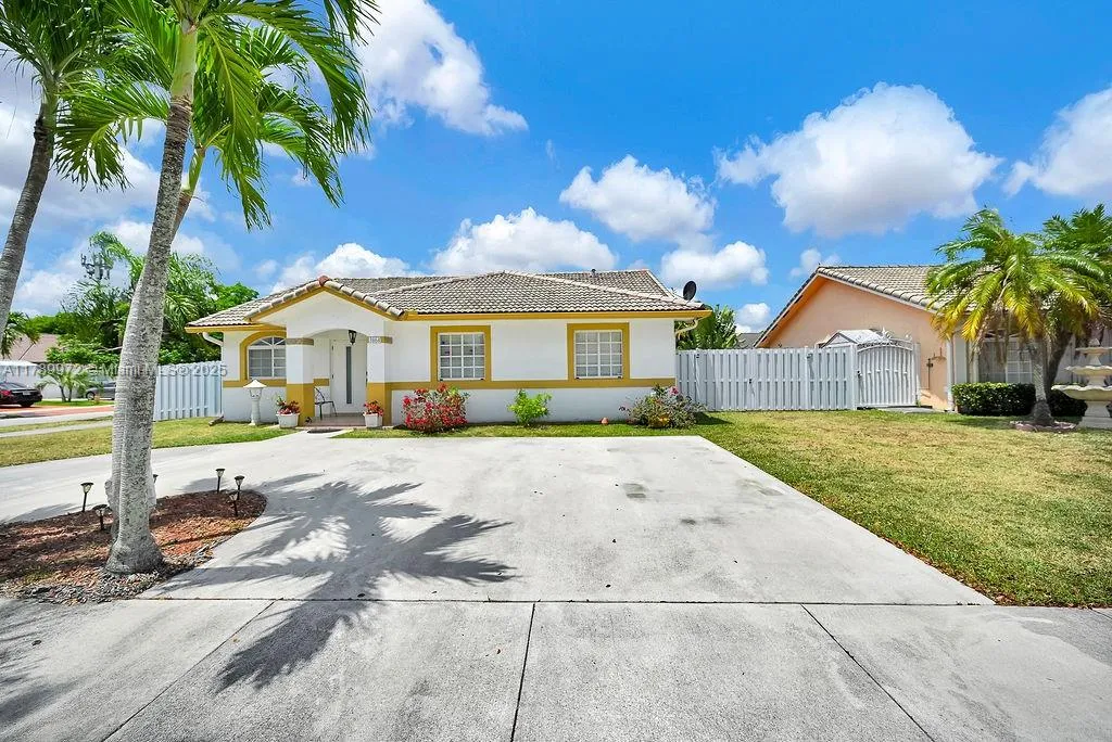 3864 SW 145th Ave, Miami FL 33175