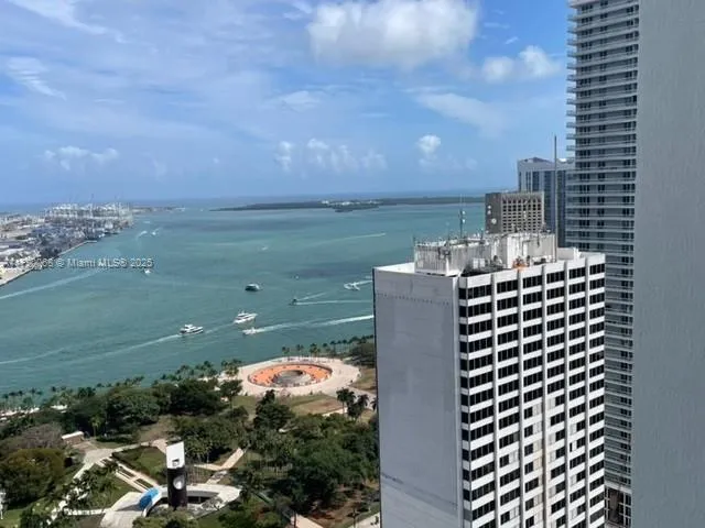 253 NE 2nd St # 3807, Miami FL 33132