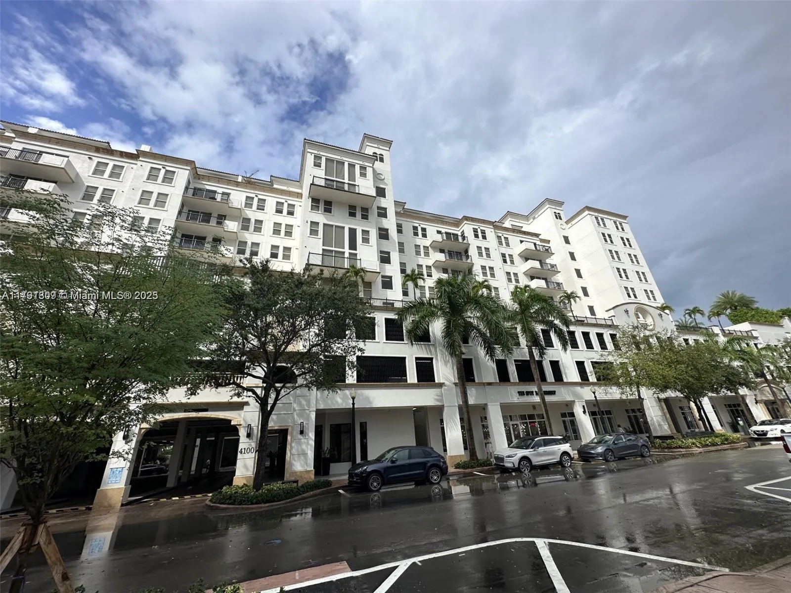 3 bedroom 2 bath for rent at 4100 Salzedo St # 604, Coral Gables FL 33146