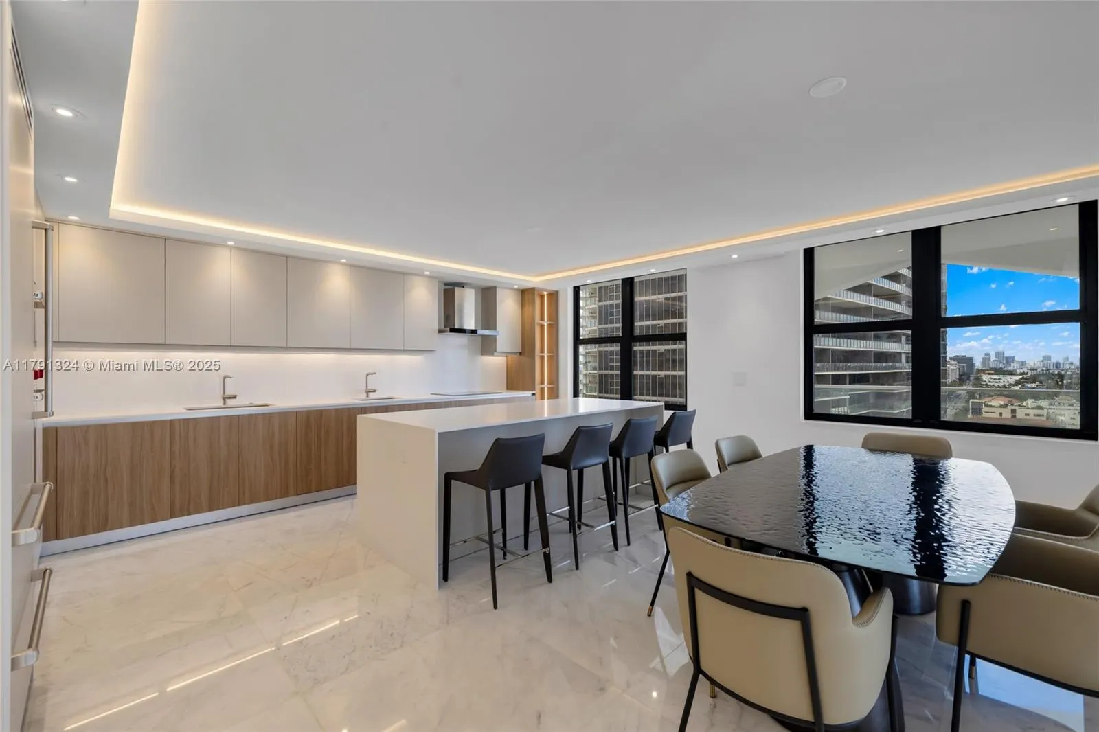 9801 Collins Ave # 17R, Bal Harbour FL 33154