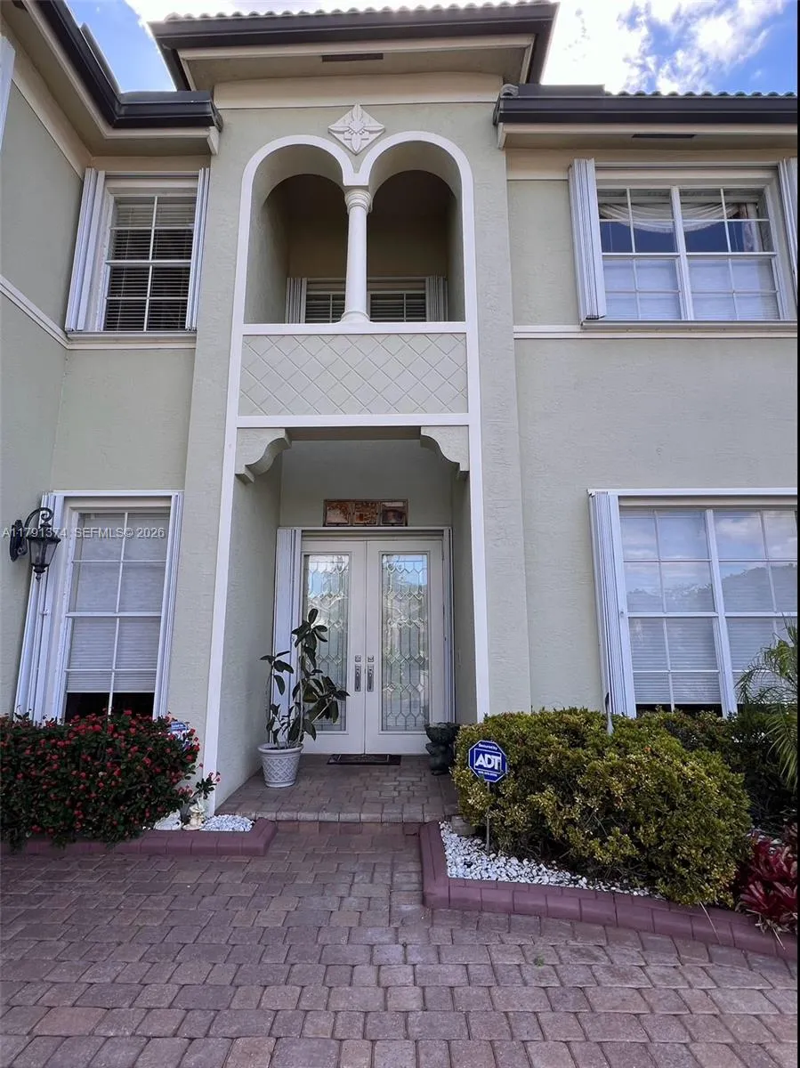 113 Bella Vista Way, Royal Palm Beach FL 33411