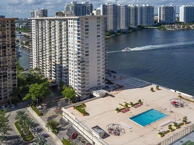 301 174th St # 1105, Sunny Isles Beach FL 33160