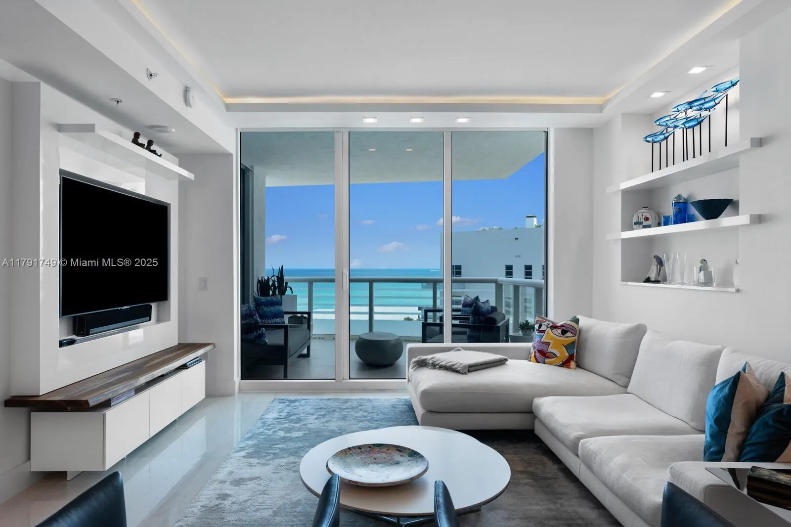 3801 Collins Ave # 703, Miami Beach FL 33140