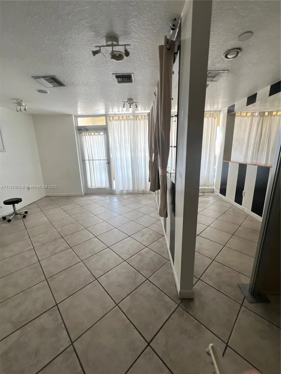 430 S Dixie Hwy, Coral Gables FL 33146