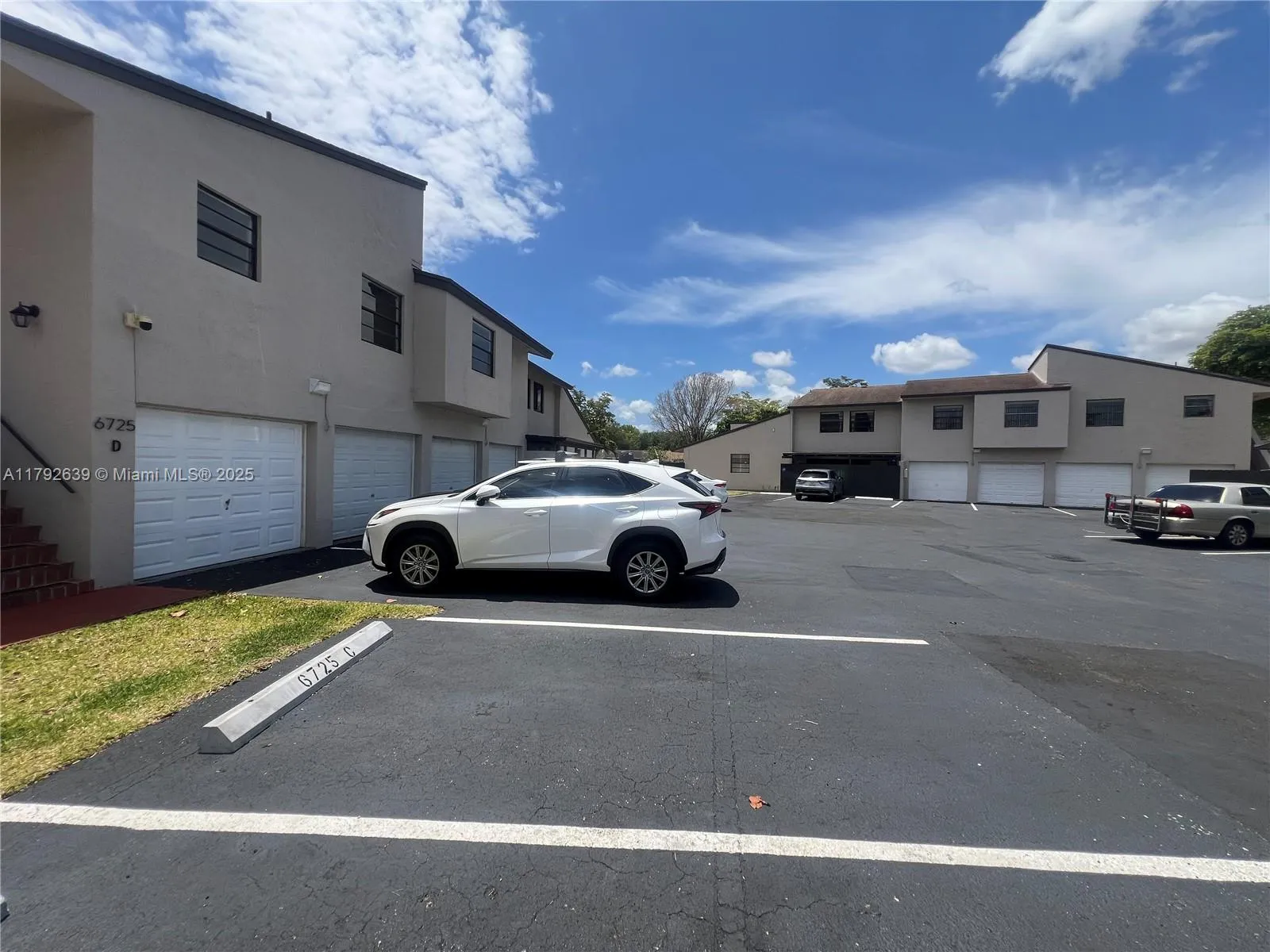 6725 SW 137th Ct # 14D, Miami FL 33183