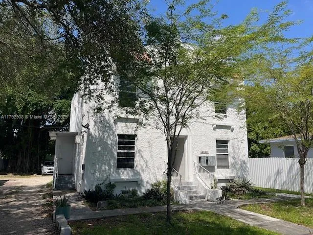 5422 NW 5th Ave, Miami FL 33127
