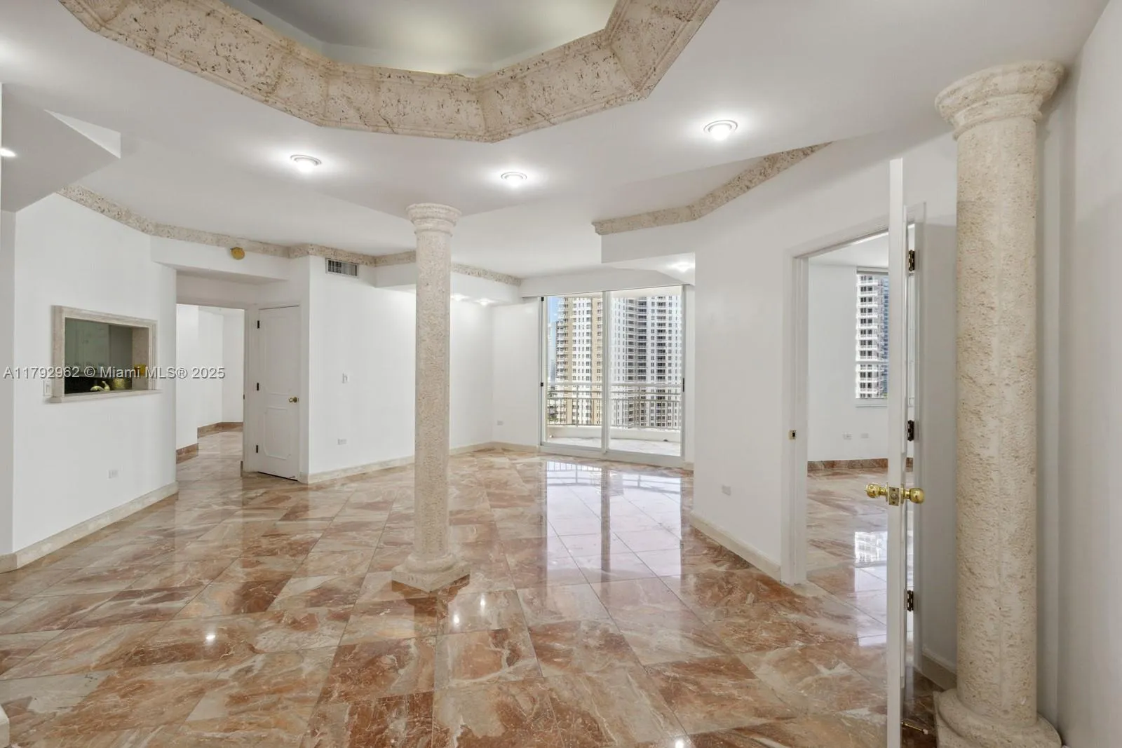 888 Brickell Key Dr # 1600, Miami FL 33131