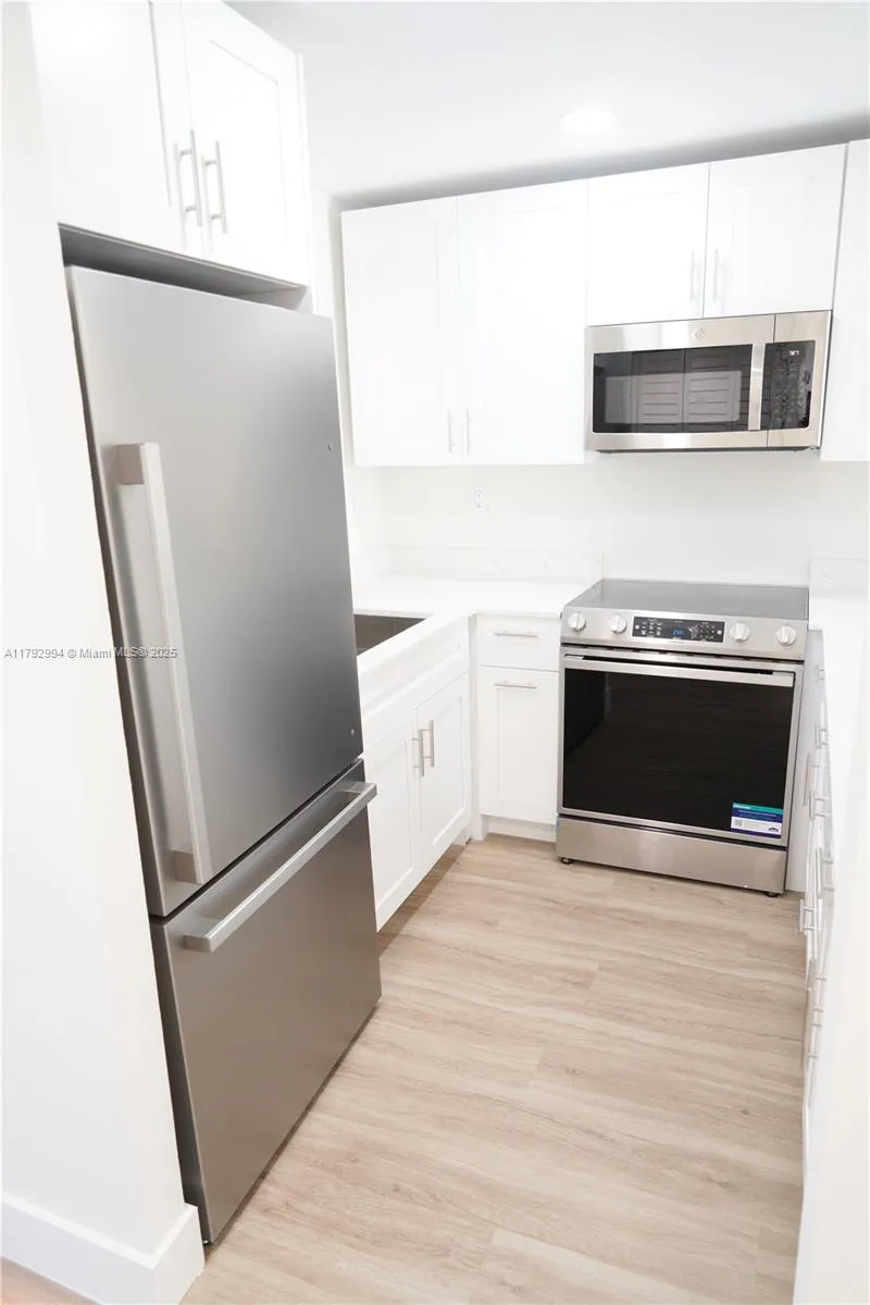 9041 Sunrise Lakes Blvd # 110, Sunrise FL 33322