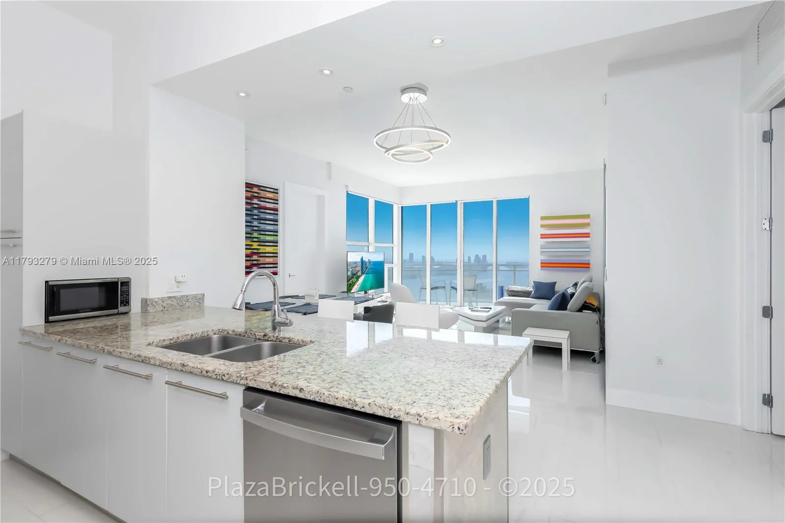 950 Brickell Bay Dr # 4710, Miami FL 33131