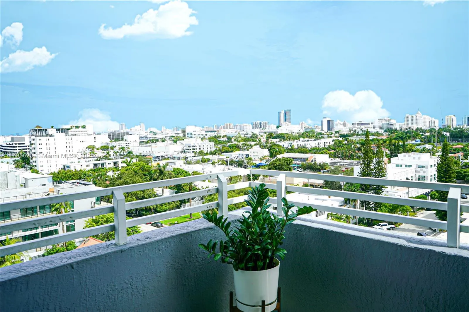2 bedroom 2 bath for sale at 1330 West Ave # 1013, Miami Beach FL 33139