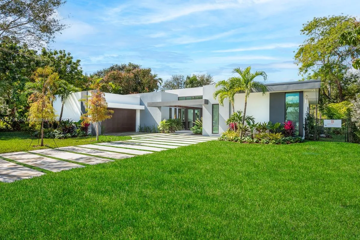 5 bedroom 4 bath for sale at 6616 SW 64th Ave, South Miami FL 33143