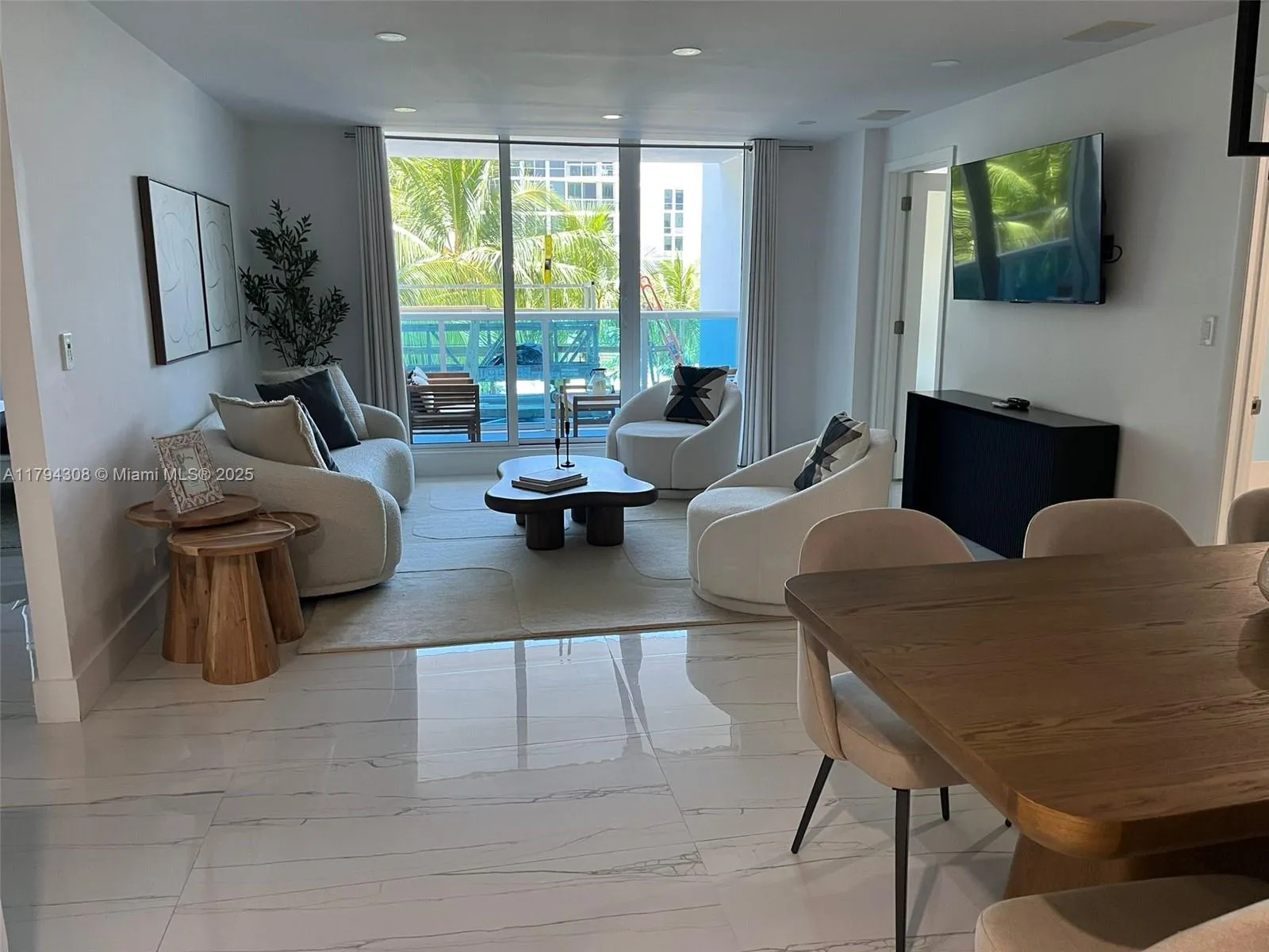 2301 Collins Ave # 326, Miami Beach FL 33139