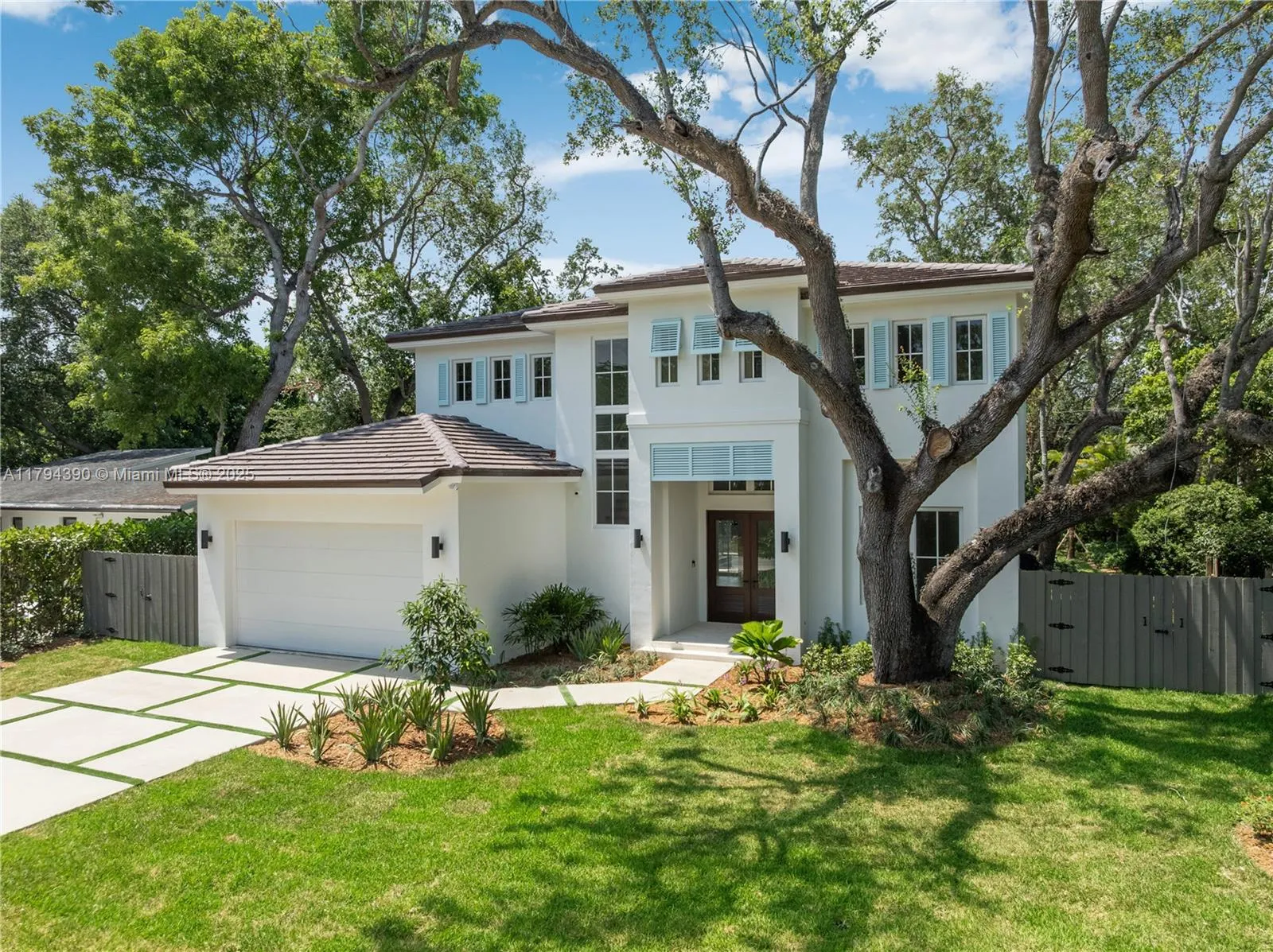 4 bedroom 3 bath for sale at 6747 SW 77th Ter, South Miami FL 33143