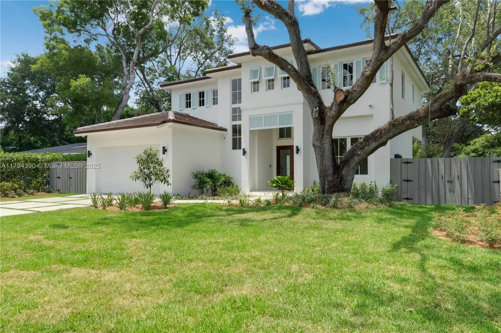 6747 SW 77th Ter, South Miami FL 33143